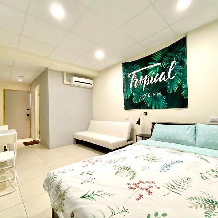 Wei Yang Guest House Tainan Exterior foto